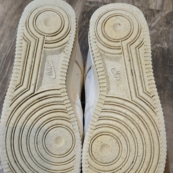 Nike Air Force 1 Men's Cream Sneakers - Picture 6 of 6
